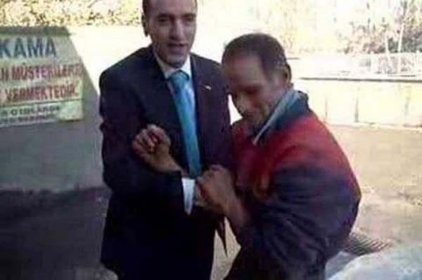 Tiki olan insanlarla ustalkla uraabilmektir.