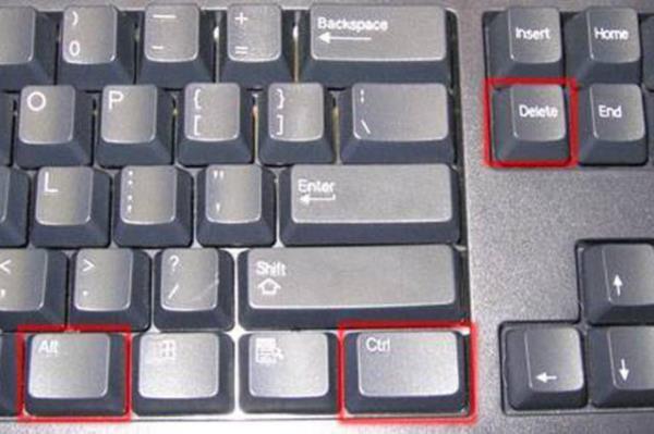 Sknca CTRL+ALT+DEL yapabilmektir.