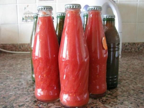 Dilerini gazoz aaca , fndk ve ceviz kraca olarak kullanr.