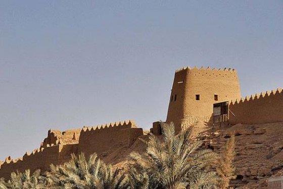 5- Suudi Arabistan?daki Turaif blgesi Suudi Hanedan'nn ilk bakenti olan 15. yzylda kurulan Turaif Blgesi, slam mimarisi iin nem tayan birok yap ve saray bulunduruyor.