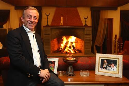 3 milyon dolarlk adama 5 milyon dolarlk deer verirsen geriye kalan 2 milyon dolarla zarar edersin. Ama koymaz, zenginsin nk.