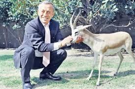 Sevgilimin babas ayrlmamz iin bana para teklif etti. Paramn tersiyle arpcam imdi ya ok sinirlendim.