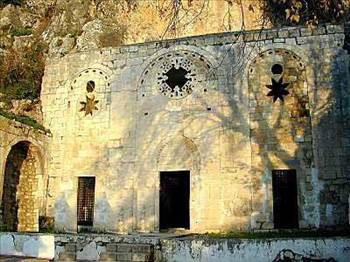 <p><b>Hatay</b></p>  2013 nfusu: 1.495.542  <p>2014 nfusu: 1.506.918</p>  2015 nfusu: 1.517.774  <p>2016 nfusu: 1.528.158</p>  2017 nfusu: 1.538.108  <p>2018 nfusu: 1.547.645</p>  2019 nfusu: 1.556.827  <p>2020 nfusu: 1.565.699</p>  2021 nfusu: 1.574.292  <p>2022 nfusu: 1.582.656</p>  2023 nfusu: 1.590.824