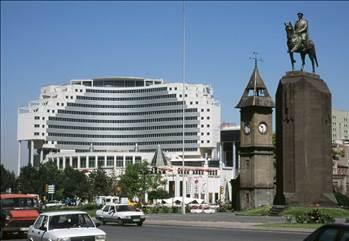 <p><b>Malatya</b></p>  2013 nfusu: 767.777  <p>2014 nfusu: 773.039</p>  2015 nfusu: 778.112  <p>2016 nfusu: 783.010</p>  2017 nfusu: 787.680  <p>2018 nfusu: 792.171</p>  2019 nfusu: 796.458  <p>2020 nfusu: 800.514</p>  2021 nfusu: 804.352  <p>2022 nfusu: 807.964</p>  2023 nfusu: 811.341