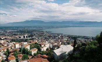 <p><b>Kocaeli</b></p>  2013 nfusu: 1.667.453  <p>2014 nfusu: 1.700.119</p>  2015 nfusu: 1.732.567  <p>2016 nfusu: 1.764.806</p>  2017 nfusu: 1.796.839  <p>2018 nfusu: 1.828.611</p>  2019 nfusu: 1.860.129  <p>2020 nfusu: 1.891.374</p>  2021 nfusu: 1.922.374  <p>2022 nfusu: 1.953.114</p>  2023 nfusu: 1.983.591