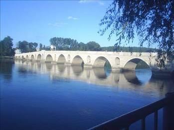 <p><b>Edirne</b></p>  2013 nfusu: 401.625  <p>2014 nfusu: 403.467</p>  2015 nfusu: 405.168  <p>2016 nfusu: 406.791</p>  2017 nfusu: 408.334  <p>2018 nfusu: 409.787</p>  2019 nfusu: 411.177  <p>2020 nfusu: 412.491</p>  2021 nfusu: 413.710  <p>2022 nfusu: 414.844</p>  2023 nfusu: 415.873