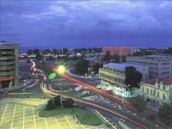 <p><b>Sakarya</b></p>  2013 nfusu: 914.018  <p>2014 nfusu: 925.662</p>  2015 nfusu: 937.215  <p>2016 nfusu: 948.675</p>  2017 nfusu: 960.035  <p>2018 nfusu: 971.302</p>  2019 nfusu: 982.451  <p>2020 nfusu: 993.501</p>  2021 nfusu: 1.004.444  <p>2022 nfusu: 1.015.253</p>  2023 nfusu: 1.025.905