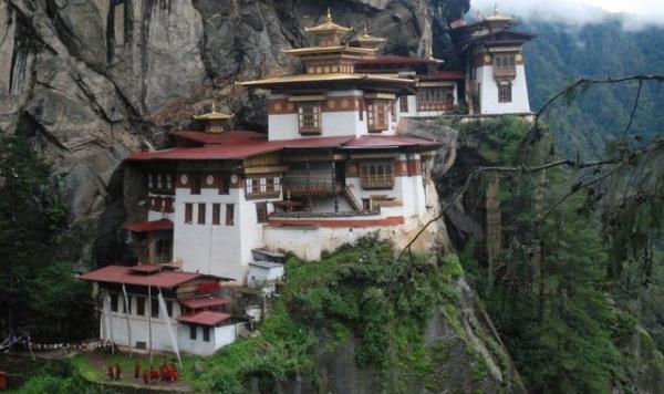 <p><b>15- BUTAN</b></p>   lkenin milli geliri 2 milyar dolar. Borcun milli gelire oran yzde 89.