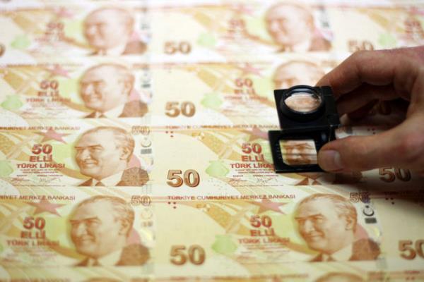 Tketici, finansal hizmetlere ilikin szlemelerden 14 gn iinde cayma hakkna sahip olacak.