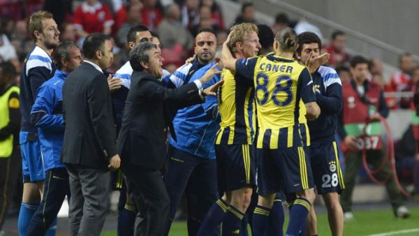 D�n Fenerbah�eliydik, Bug�n De Fenerbah�eliyiz, Yar�n Da Fenerbah�eli Olaca��z !!