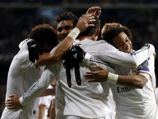 Eray an,Ufuk Ceylan ve Aykut Eretin bi tane kaleci etmiyor,kafay yememek elde deil..