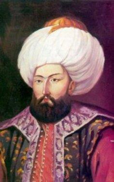 Fetret Dnemi'nden sonra Padiah olan elebi Mehmed'in ilk ei, eh-zade Kumru Htn, Amasyal bir Paa'nn torunuydu. Padiah 2. Murad'n annesi Emine Htn da, Dulkadiroullar Beylii'nin beinci hkmdar olan Nasreddin Mehmed Bey'in kzyd.