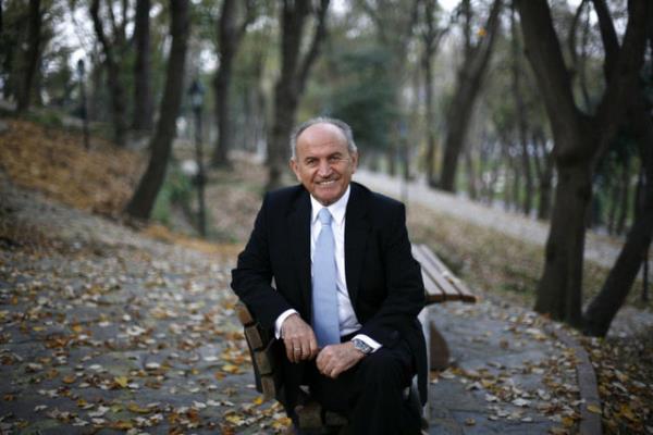 stanbul Bykehir Belediye Bakan Kadir Topba'n isminin de perembe gn duyurulmas bekleniyor.