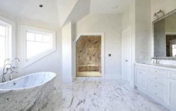 Lopez bu evi satn alrken Marc Anthony ile evliydi.