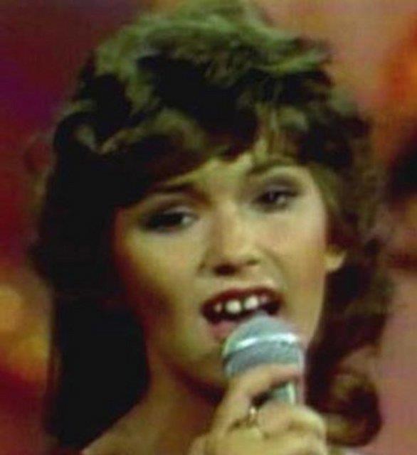 <p><b>YEMEK BLE BULAMIYORLARDI</b></p>    Shania Twain bugn nl bir arkc olabilir. Ama onun da bugnlere gelmesi kolay olmad.