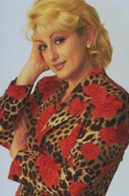 te o gnlerde bir karar verdi Yldz Levent. Maandan elinde kalan paray biriktirip Nianta Mzik Eitim Merkezi'nde ders almaya balad.