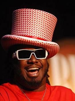 Autotune Kt arkclarn sesini iyi, ok kt arkclarn sesini ise robot gibi karan bir teknolojiden bahsediyoruz. Dahas bu sayede Kanye West ya da Cher gibi sanatlar da duygulu bir sesle ark syleyebildiklerini zannediyorlar. Bilgisayarlar sa olsun.