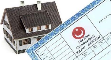 <p><b>Aile Konutu erhi Ne e Yarar?</b></p>  Elerden tapu zerine kaytl olann kural olarak aile konutunu dier ee sormadan 3. ahslara devir ve temlik etmemesi gerekir. Bunu engellemenin en pratik yolu tapu zerine kaytl olmayan ein tapuya "aile konutu erhi" koydurmasdr.