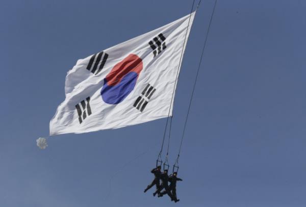 <p><b>GNEY KORE</b></p>  2013 marka deeri: 775 milyon $  <p>2012 Marka deeri: 722 milyon $</p>