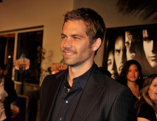 Bir arkadayla ba gecesine katlmak zere yola kan 40 yandaki Paul Walker, arkadann kulland aracn kaza yapmas sonucu ld.