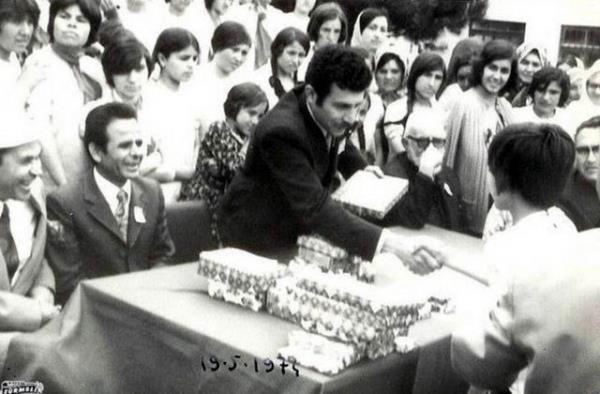 ileri Bakan Muammer Gler, 40 yl nce 1 Aralk 1973'te Kaymakamlk grevine baladm Denizli al lesi'ni ziyaret etmesi nedeniyle takipileri ile o gnlere ait fotoraflar paylat