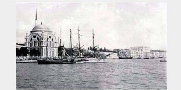 Zatrreeye yakalandktan sonra vefat eden Osmanl padiahlarndan nn, yani Sultan 2. Mahmud, Sultan Abdlmecid ve Sultan Abdlhamidin 'baba, oul ve torun' olmalar mnidr bir tevafuktu...