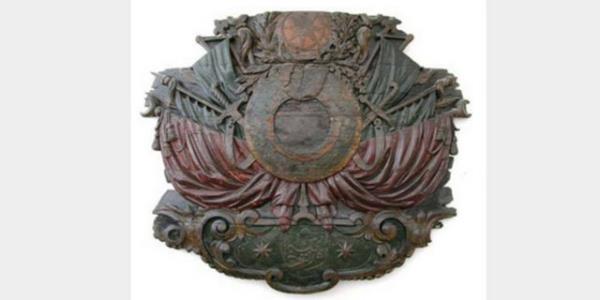 ehzade bid Efendi, 'nanmam. Babam imdi yatanda oturuyordu.' diyerek alyordu. Dier ehzadelerin de gzlerinden yalar akyordu. lm haberi alan muhafz zabitler, ieri girerek son tazim vazifelerini yaptlar ve kadnlar dar kararak ikier ikier nbet tutmaya baladlar...