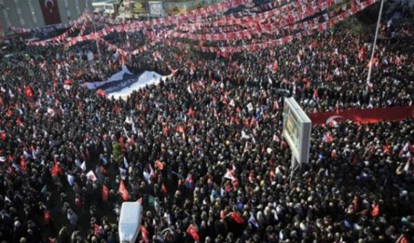 Partilerin seimlere girebilmesi iin beldelerde tekilat kurma zorunluluu kaldrlacak.