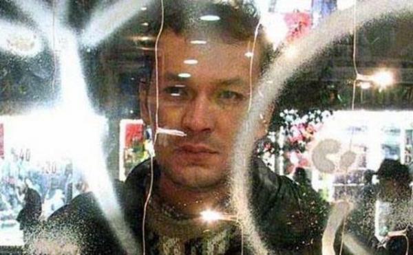 Ankara Film Festivali'nden d�nerken, kendi arac�yla �anakkale'nin �an il�esi yak�nlar�nda ge�irdi�i trafik kazas�nda ya�am�n� yitirdi.