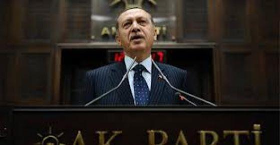 <p><b>AK PART BNASI ENGELLLER N YENDEN DZENLEND</b></p>    nallah daha da fazlasn yapmaya devam edeceiz. Her trl ayrmcl engeli ortadan kaldracaz. u anda AK Parti Genel Merkez binas, engelli kardelerimiz iin yeniden dzenlendi. Kamuda bu dzenlemeleri daha youn yapacaz. zellikle belediye bakanlarmzn, ehirleri engelsiz hale getirmeleri en byk arzumuz.