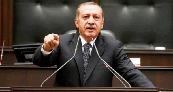 Bir baka nemli rekoru da merkez bankas rezervlerimizde kaydettik. 2002 ylnda 27,5 milyar dolar olarak almtk. Dviz rezervimiz bu yln Mart aynda 136 milyar dolara ulaarak tarihinin en yksek rakamna ulat. u anda ise merkez bankas dviz rezervimiz 135 milyar dolar aarak, 135 milyar 328 milyon dolara ulat. Bu rakam tm zamanlarn en yksek rakam. Bu gzel gelimenin de lkemize hayrl olmasn diliyorum.