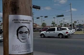 Bazlarysa insanlarn ryalarnda benzer birini grdn ama aslnda bu adama pek benzemediini, buna ramen insanlarn bu resmi kafalarnda canlandrdn iddia ediyor.