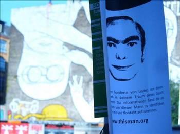 stelik bu adam hayat boyunca bir kere bile gren bir insana rastlanmamt. Ortalkta bu adamla ilgili bir efsane doland. Bu ilgili sokaklara kadar tat.Birbirini tanmayan insanlarn ryasna giren bu adamla ilgili ortaya baz teoriler atld. Ryalarnda bu adam grdn iddia edenlerin en ok rabet ettii teoriler ise yle sraland: