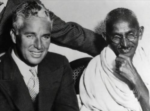 <b>Charlie Chaplin ve Mahatma Gandhi</b>