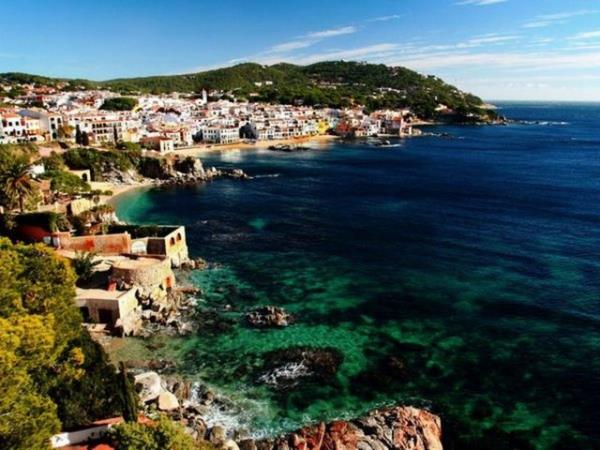 <p><b>SPANYA</b></p>   Ortalama yaam beklentisi: 82.4   <p>Kii bana den gelir: 33.045 dolar </p>  Kii ba salk harcamas: 3.072 dolar   <p>Salkl yetikin oran: yzde 75.8</p>