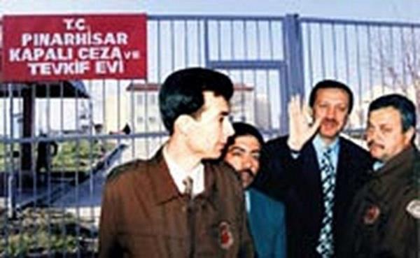 Babakan Recep Tayyip Erdoan, dzenledii Trakya turu kapsamnda Krklareli, Tekirda ve Edirne illerini ziyaret edecek.