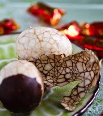 <p><b>ANNE STNDEN SONRA EN Y PROTEN KAYNAIDIR</b></p>  "Beslenmede eitliliin salanmasyla vcut almasnda gerekli olan besin geleri alnm olur, besinlerin doal yapsnda bulunan ve birok kronik hastaln oluumunun nlenmesinde etkisi olduu dnlen dier geler (fitokimyasallar) salanr ve ar ya, tuz tketimi nlenir. eklinde konutu.