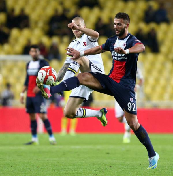 ou yat Galatasarayl arkadalarm Fethiyespor sayesinde Kadkyde galibiyet kutluyorlar :D