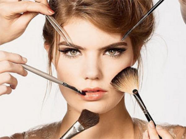 <p><b>3-REME SSTEMNN BOZULMASI</b></p>   Yaplan aratrmalr sonucu allerjik bir madde olan paraben ieren rnlerin reme hcrelerine ve sistemine zarar verdii grld. Kozmetik rnlerini daha fazla kullanan kadnlarda bu riskin daha da artyor.