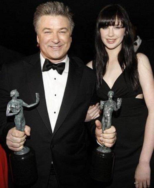 Alec Baldwin'in 1995 doumlu kz Ireland nl aktrn boyuna yetiti. Ama gzel annesinin boyunu oktan geti..