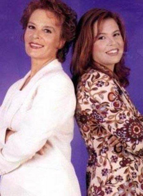 Kz Glah da onun izinden gitti. 40 yanda ve iki yetikin kz ocuu annesi...