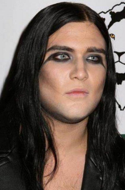 Weston bir ka filmde oyunculuk denemesi de yapt...