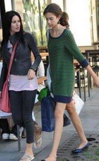 Defne Samyeli'nin byk kz Deren de annesinin boyunu oktan geti...