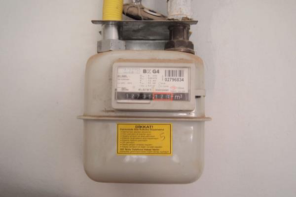 stanbul'da bir vatanda, doalgaz sayacna bal dkerek doalgazn lmn yapan diskin dn hzn yavalatal 3 yl oldu.