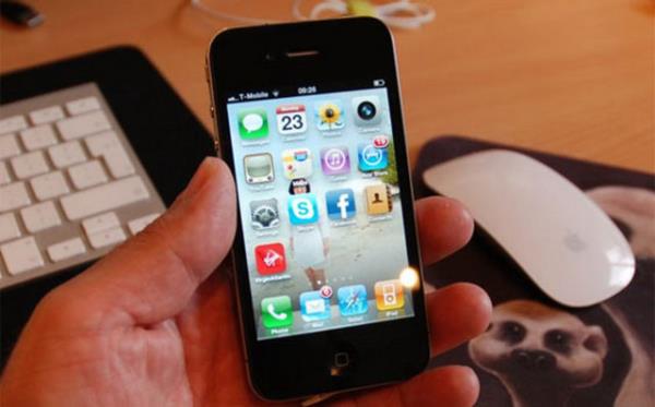 Burada "Tm erikleri ve Ayarlar Sil" seeneine dokunarak telefonunuzu gvenle silebilirsiniz.