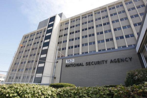 Kresel dinleme programlarnn ortaya kmasyla Beyaz Saray' zor durumda brakan Amerikan Ulusal Gvenlik Kurumu'nun (NSA), dnyann drt bir yanndan her gn 5 milyar cep telefonunun kaytlarn toplad ortaya kt.