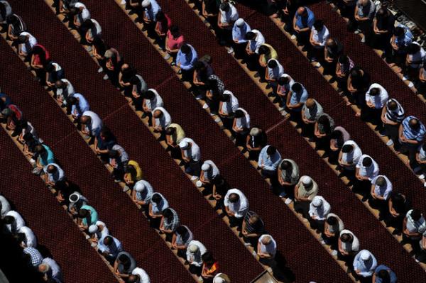 Ramazan'n lk Cumas (stanbul)-Onur oban