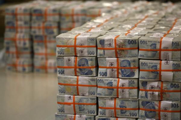 Daha fazla ����a ihtiya� duyulan b�l�mlerde �ok say�da d���k g��l� lamba yerine daha y�ksek g��l� tek bir lamba kullanmak daha verimli bir ayd�nlatma sa�lar.