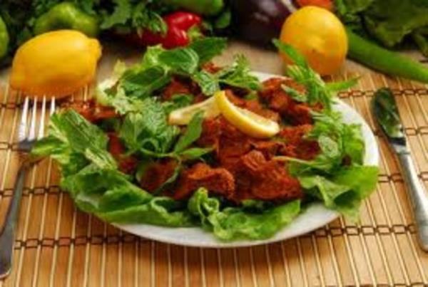 <p><b>"i kfte salkldr"</b></p>    "i kfte en salkl yiyeceklerdendir. Tabii gvenilir, salkl bir krmz etle yaplrsa... inde hem bulgur, hem et var, bunun iin salkl. li kfte de yle. Rahatlkla tketilebilir."