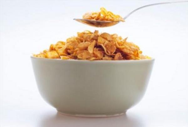 <p><b>'Msr gevrei en tehlikeli yiyeceklerdendir'</b></p>    "ocuklara yedirilen bir baka yiyecek de, msr gevrei. Msr gevrei fabrikada retilmi undur, en tehlikeli yiyeceklerdendir. lenmi tm gdalardan uzak duracaksnz. Bir de bunlarn 'zayflatyor' diye tantlanlar var. Kullananlar, zayflayamyor bile, ii trans ya dolu. Hakiki yiyecek deil, suni yiyecek bunlar. Pakete girmi hemen her ey tehlikelidir!"